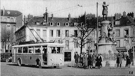premiers trolleybus